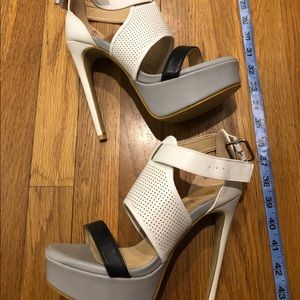 2/$20 Machi White Black and Grey 5 Inch Heels with Platform Size 7